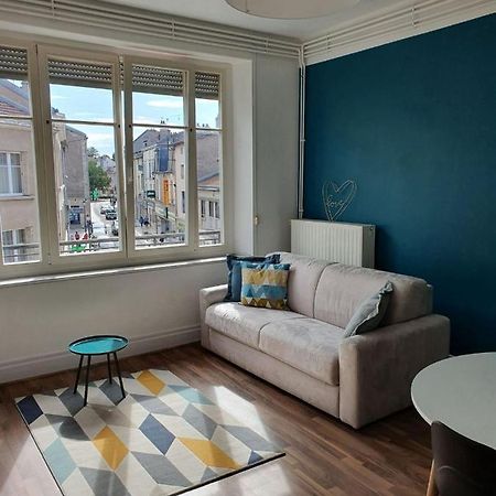 Charmant Appartement Au Coeur De Тул Екстериор снимка