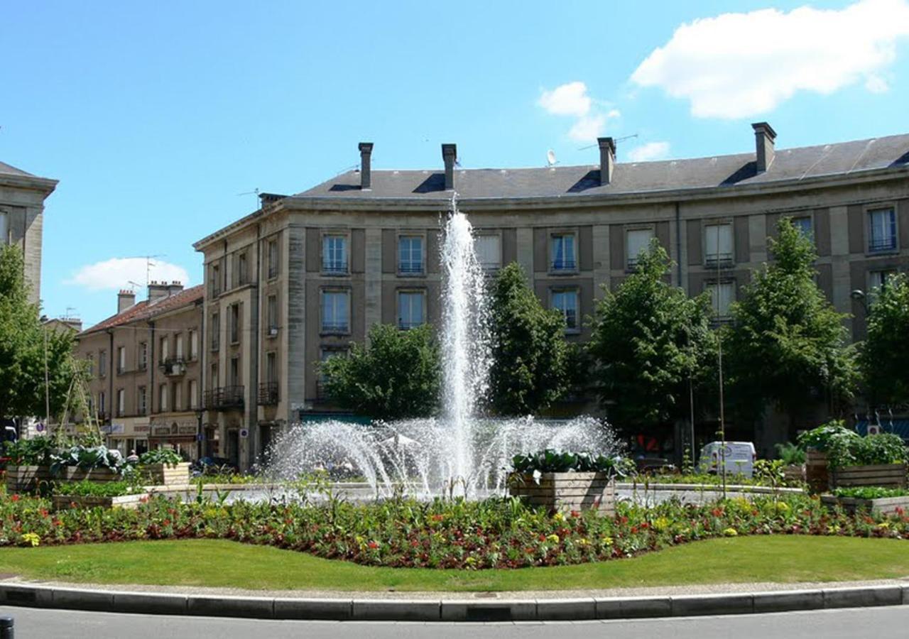 Charmant Appartement Au Coeur De Тул Екстериор снимка