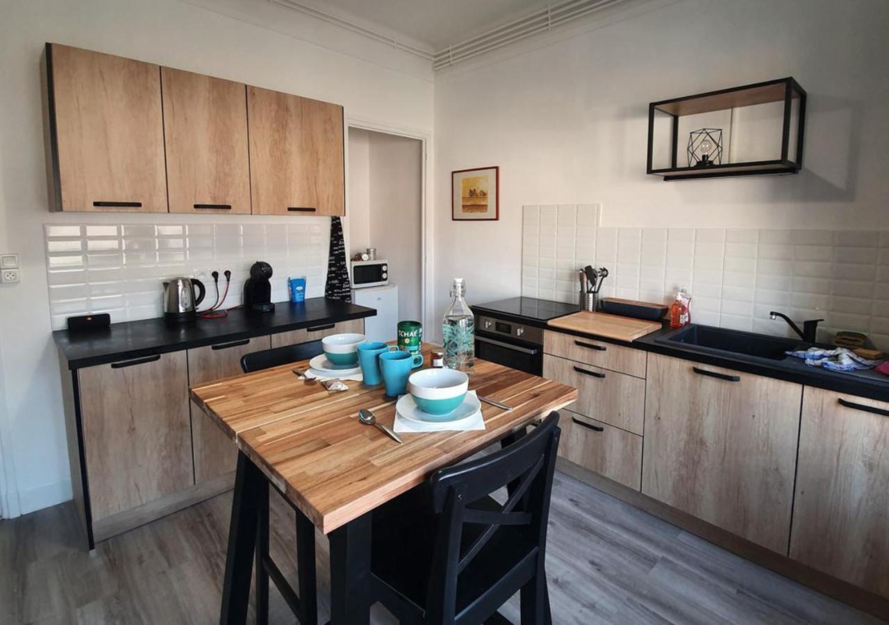 Charmant Appartement Au Coeur De Тул Екстериор снимка