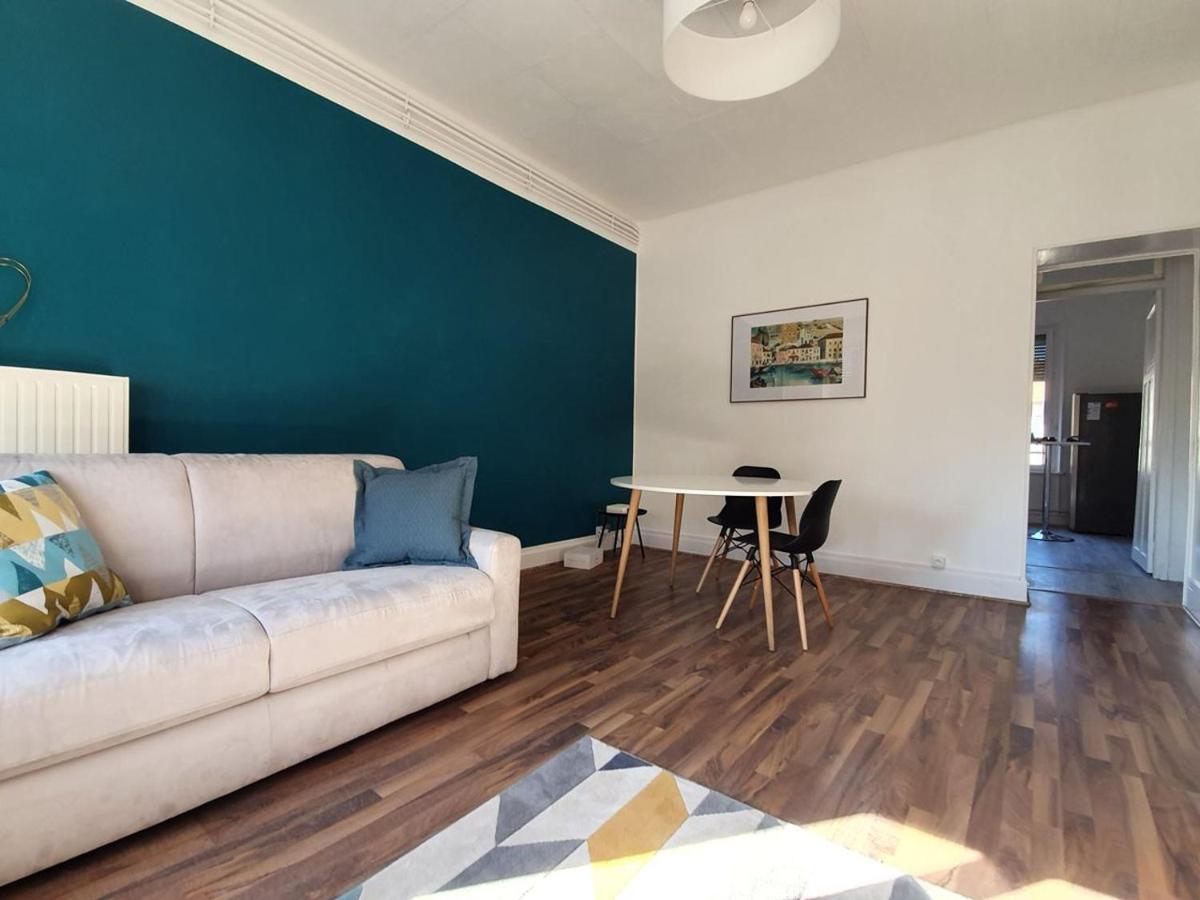 Charmant Appartement Au Coeur De Тул Екстериор снимка